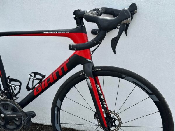 Giant - Defy Advanced ML