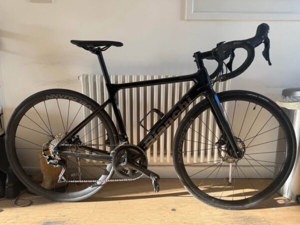 Bianchi - Sprint Carbon Road Bike - Black - Image 2